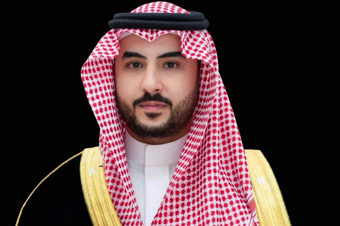 وزير الدفاع السعودي: التقيت المرشد الإيراني وسلمته رسالة من الملك سلمان، وبحثنا سبل تعزيز العلاقات الثنائية بين البلدين.